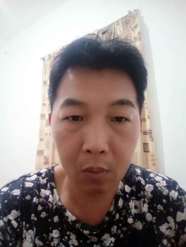 繁华哀伤的第一张照片--平潭征婚网