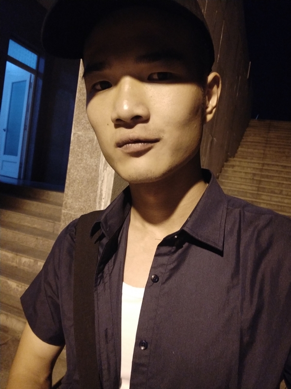 各取所需的第一张照片--平潭征婚网