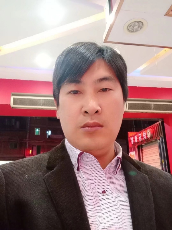 奔跑的第二张照片--平潭征婚网
