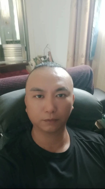 施逸森的第一张照片--平潭征婚网