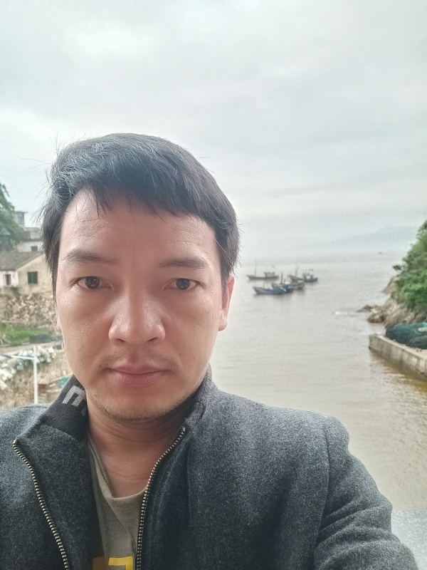 啊亮的第一张照片--平潭征婚网