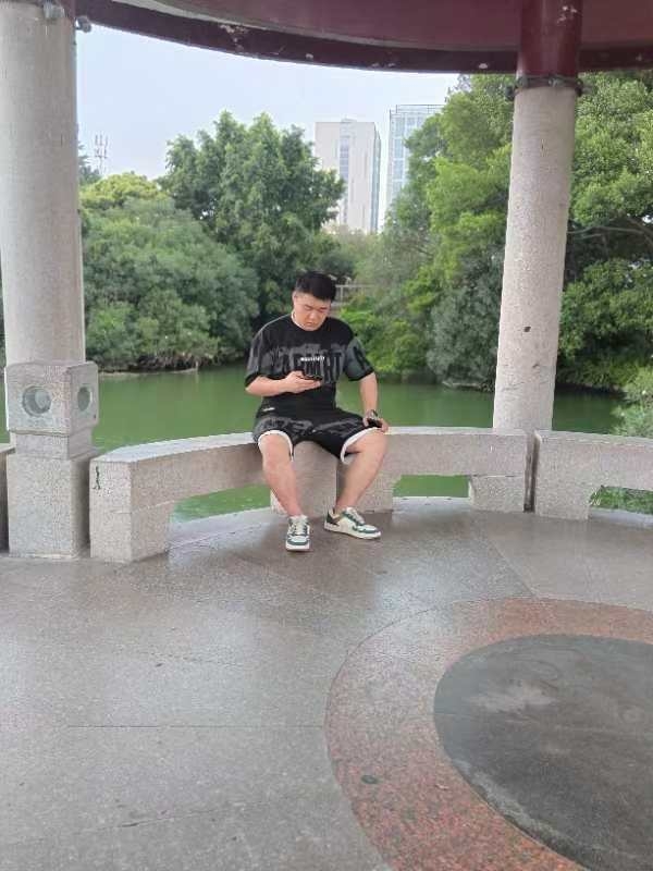 不善挽留的第一张照片--平潭征婚网